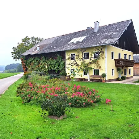 Lindnerhof By Interhome Helpfau-Uttendorf